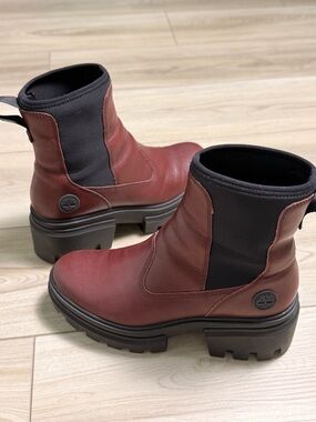 Timberland Size 9 Oxblood Platform Lug Sole Ankle Boots